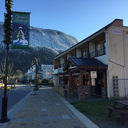 Spring Villa Hotel Harrison Hot Springs Zewnętrze zdjęcie