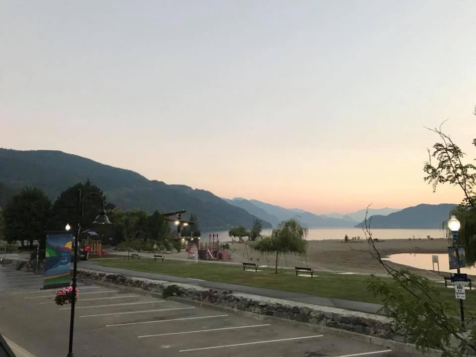 Spring Villa Hotel Harrison Hot Springs Zewnętrze zdjęcie